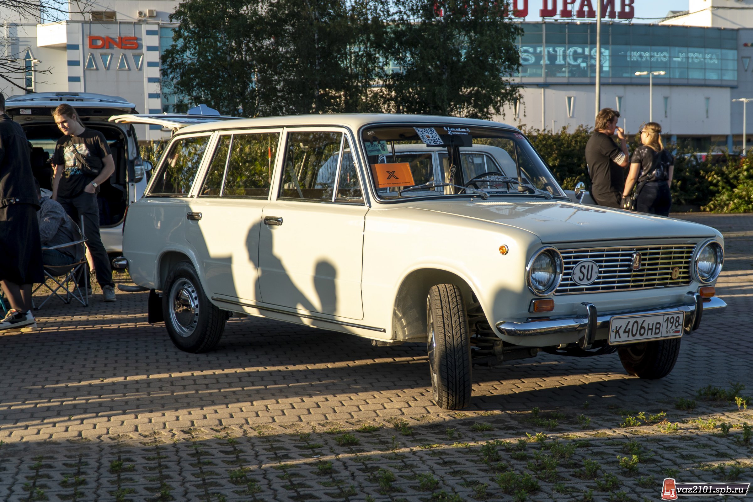 ВАЗ-2102