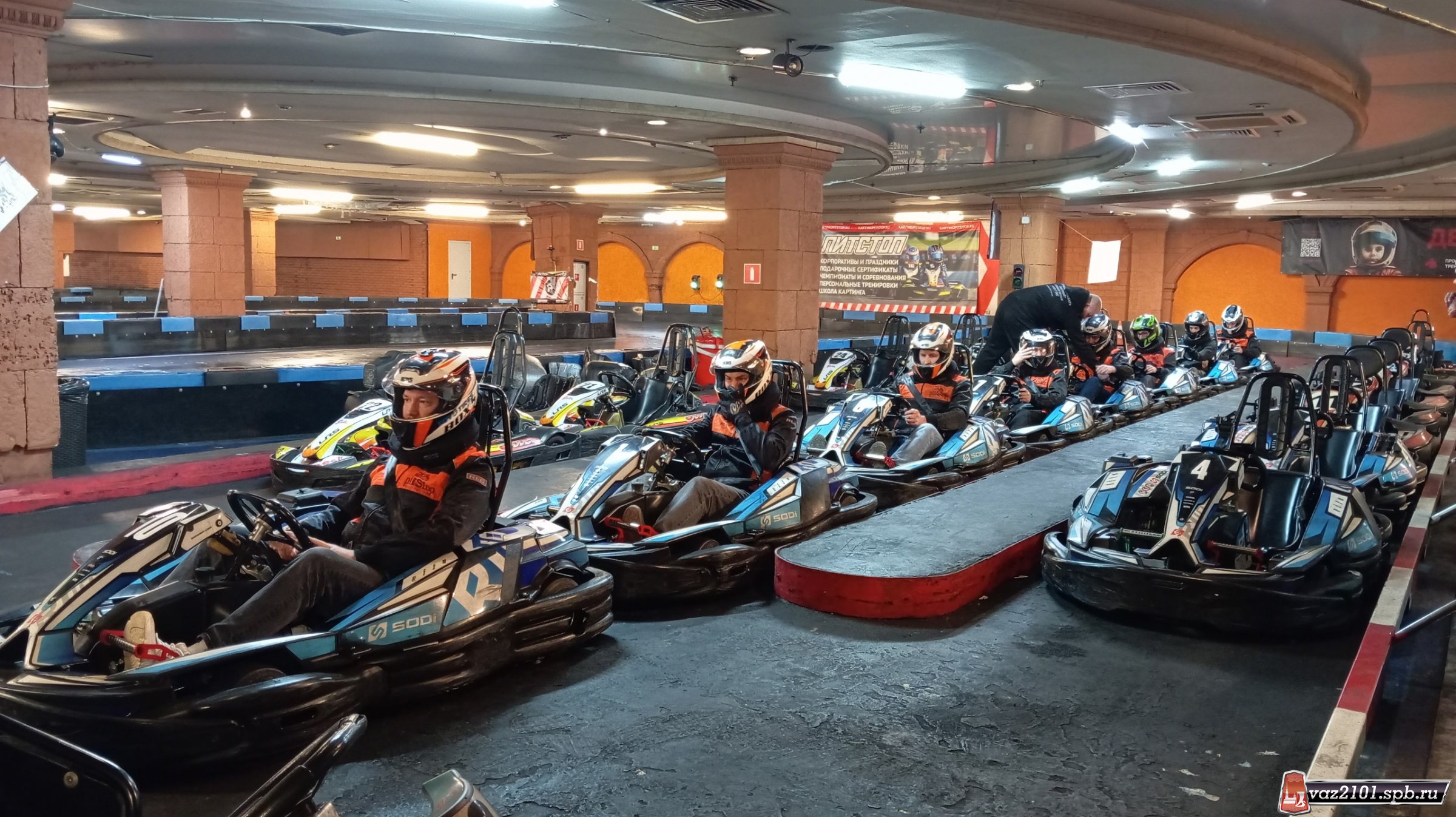 large.pitstop.jpg.d6a552afc2c1ddf94d3875