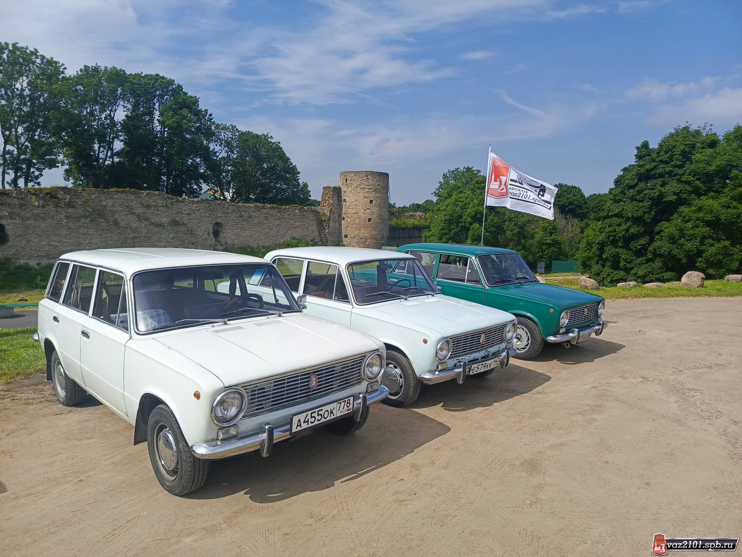 vaz2101spb.jpg